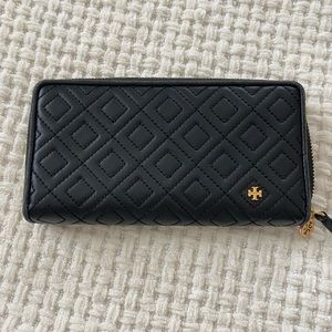 Tory Burch Wallet…..